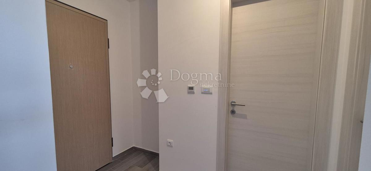 Appartamento con due camere da letto in un nuovo edificio a 1 km dal mare, superficie 54,47 m2