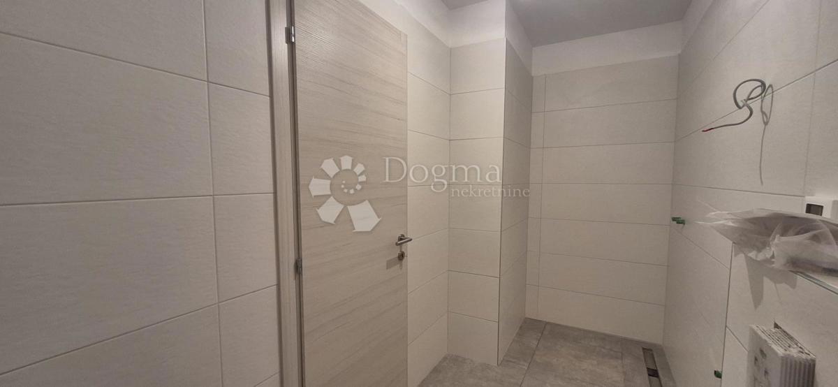 Appartamento con due camere da letto in un nuovo edificio a 1 km dal mare, superficie 54,47 m2