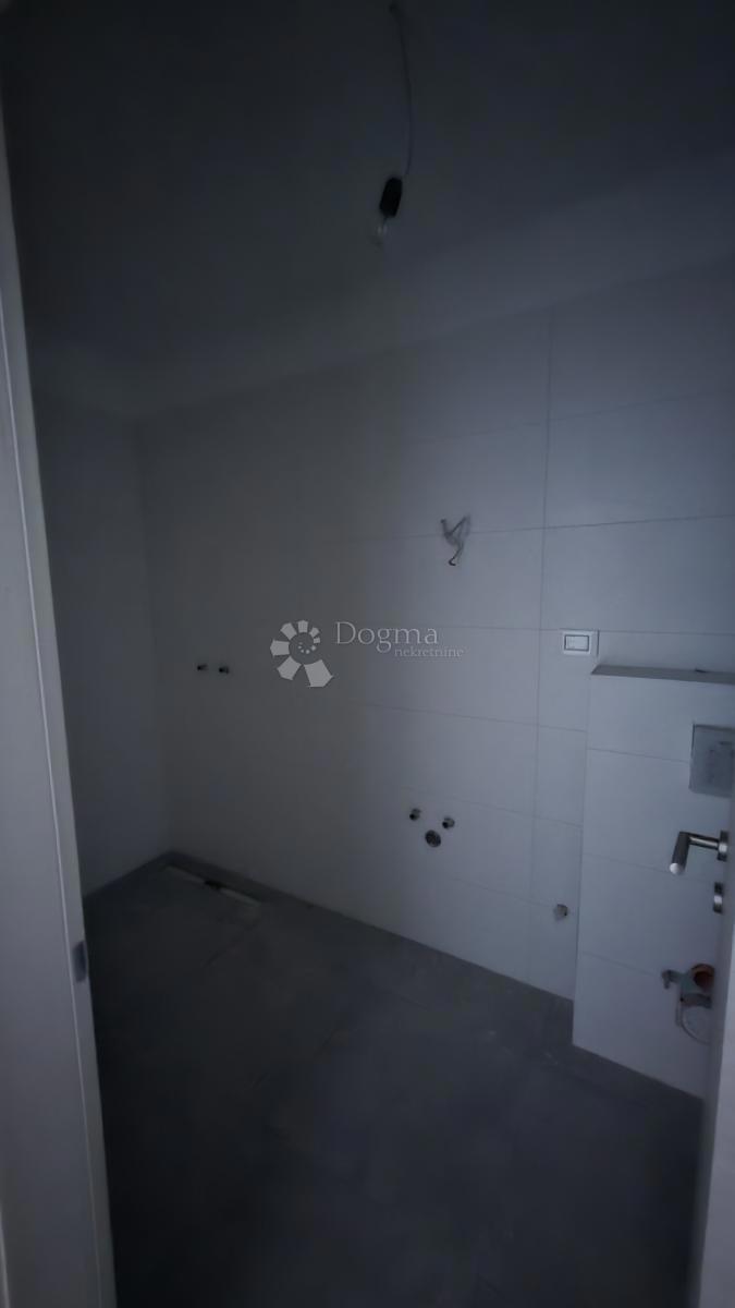 Appartamento con due camere da letto in un nuovo edificio a 1 km dal mare, superficie 54,47 m2