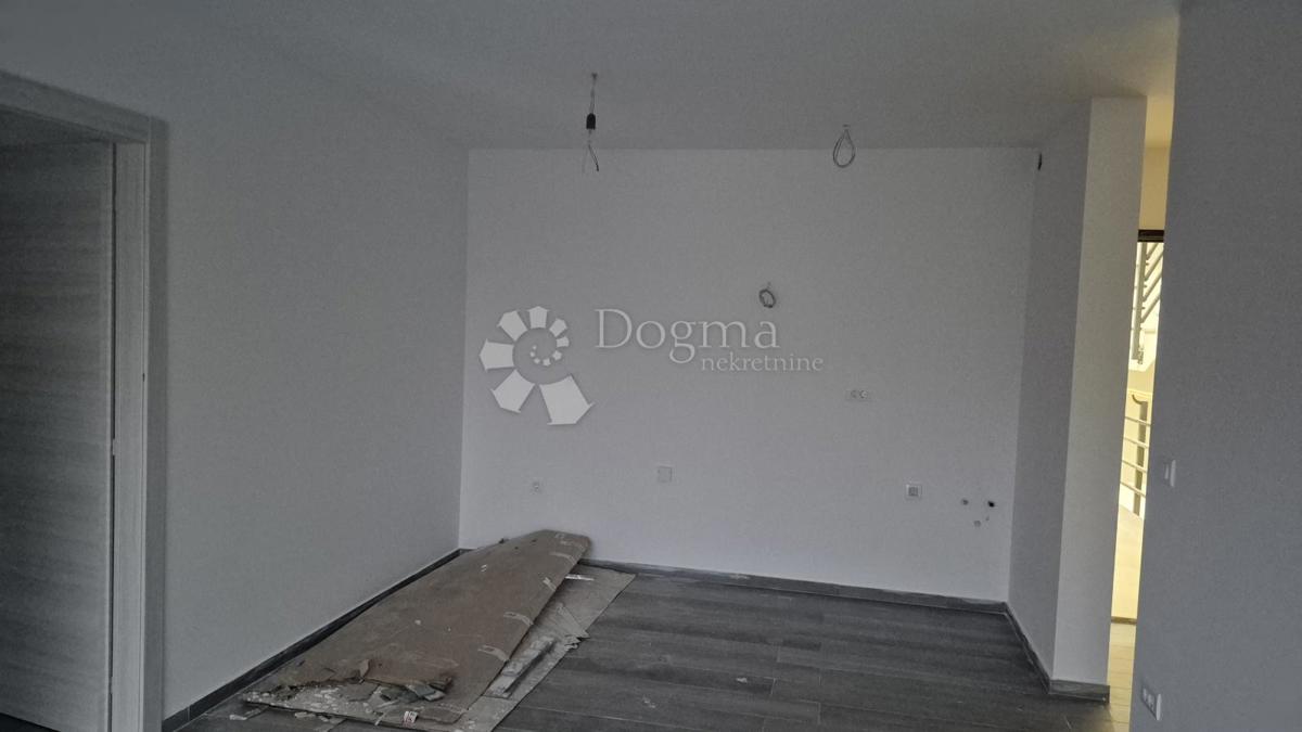 Appartamento con due camere da letto in un nuovo edificio a 1 km dal mare, superficie 54,47 m2