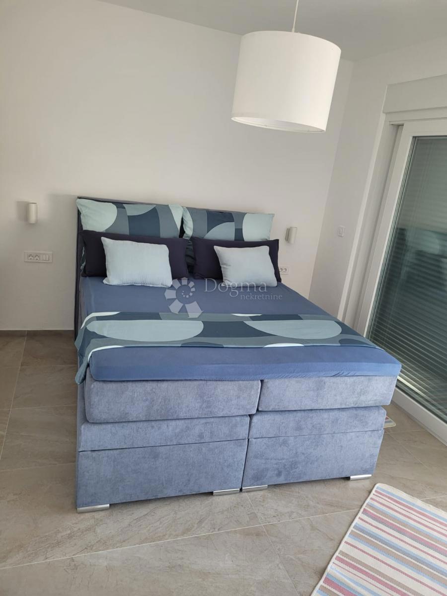 CASA DOPPIA MODERNA CON VISTA MARE ISOLA DI VIR