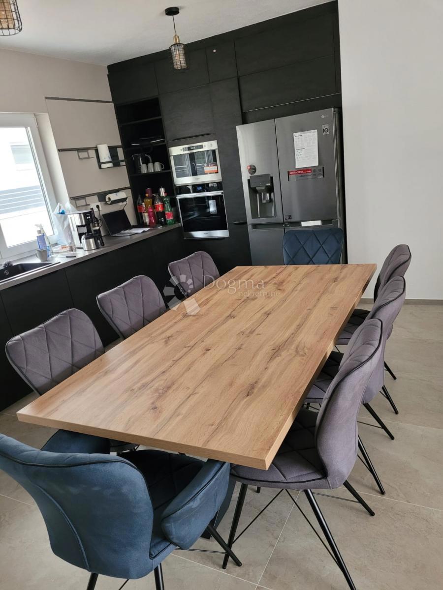 CASA DOPPIA MODERNA CON VISTA MARE ISOLA DI VIR