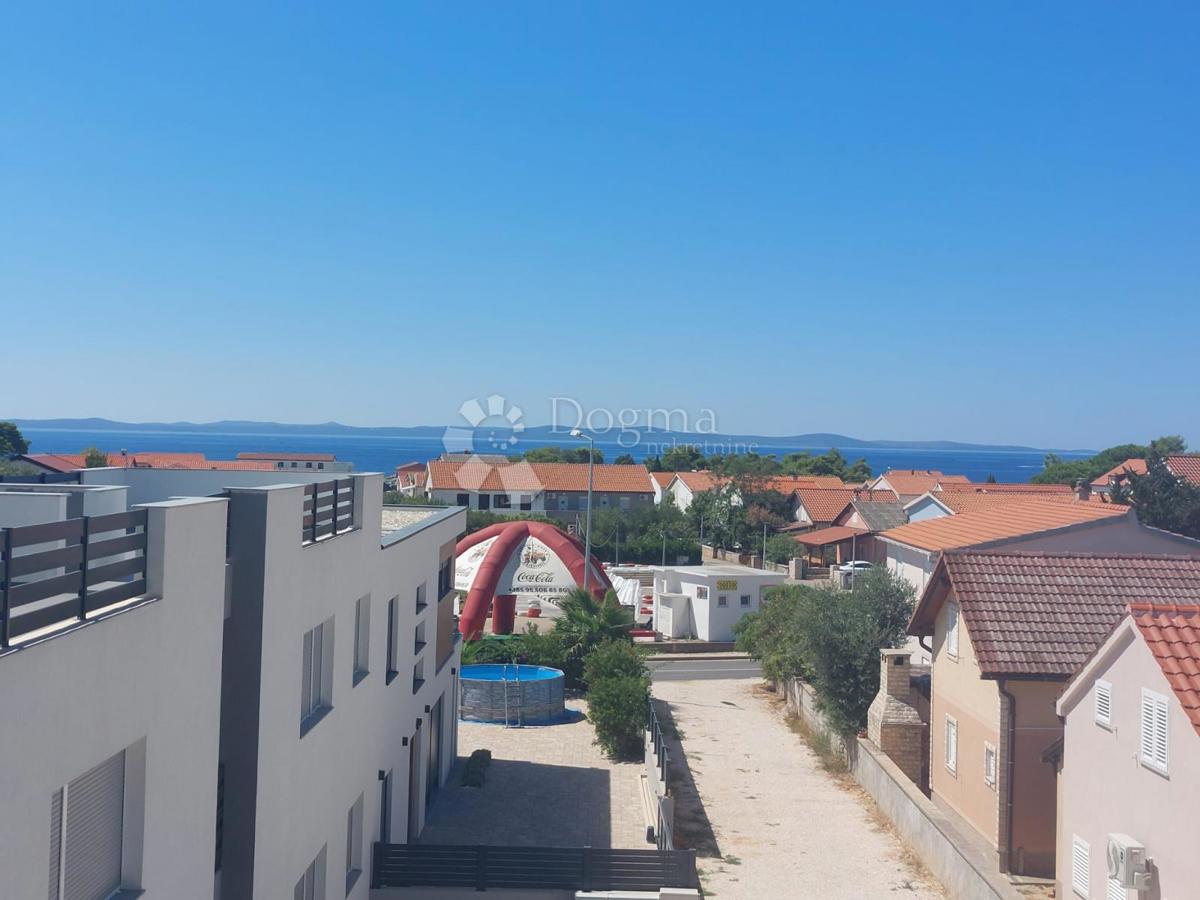 CASA DOPPIA MODERNA CON VISTA MARE ISOLA DI VIR