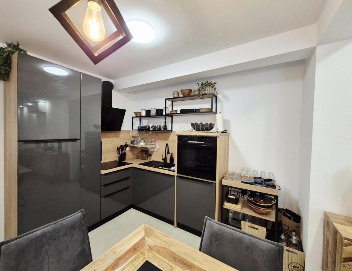 Allogio Mastrinka, Trogir - Okolica, 65m2