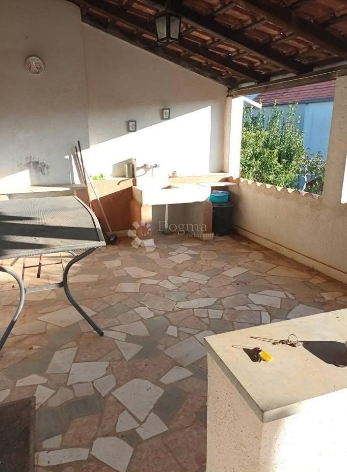 Casa Kaprije, Šibenik - Okolica, 158m2