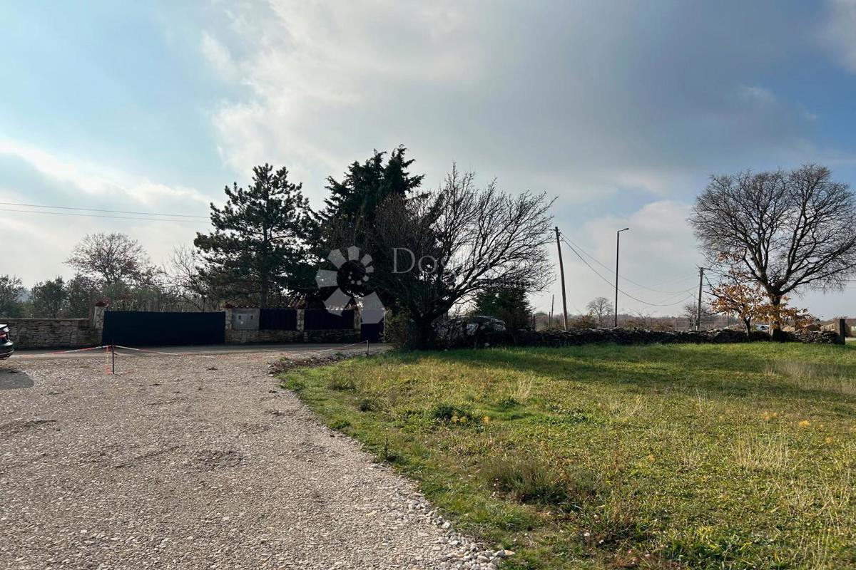 Terreno edificabile Vodnjan, 939m2