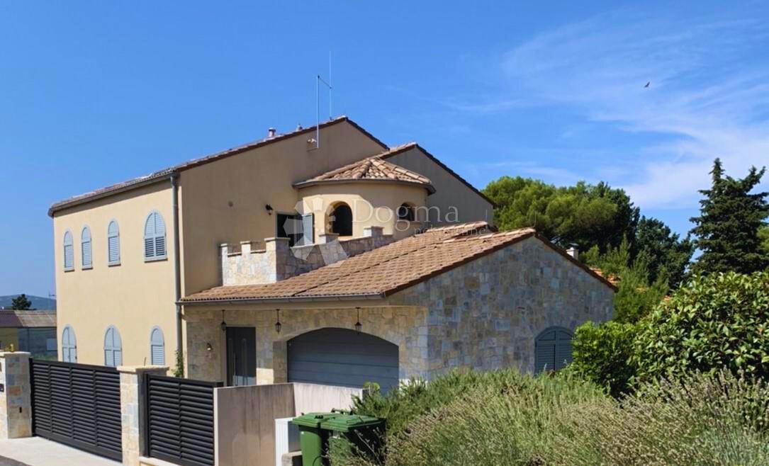 Casa Biograd na Moru, 216m2