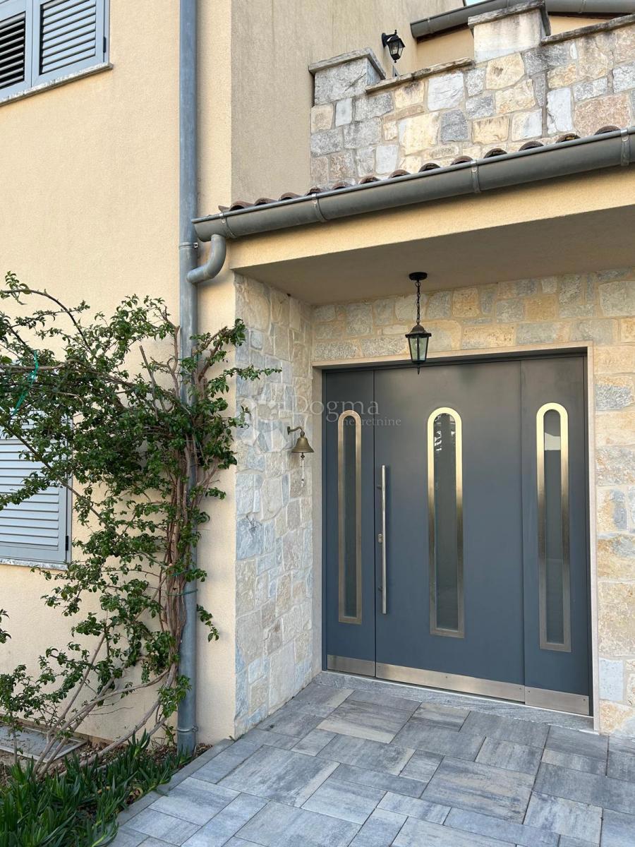 Casa Biograd na Moru, 216m2