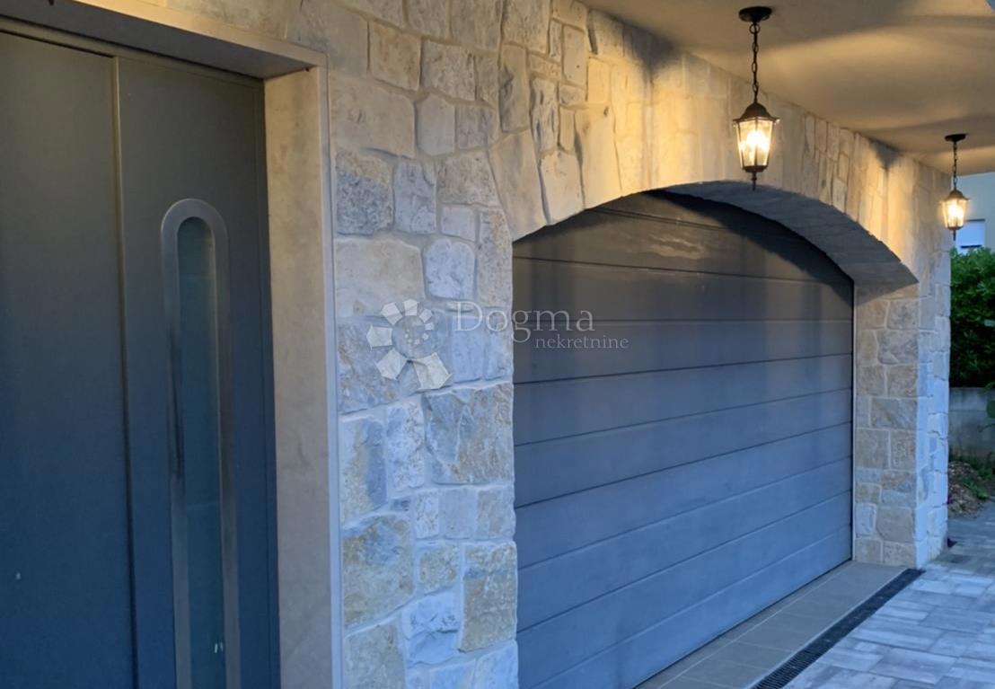 Casa Biograd na Moru, 216m2