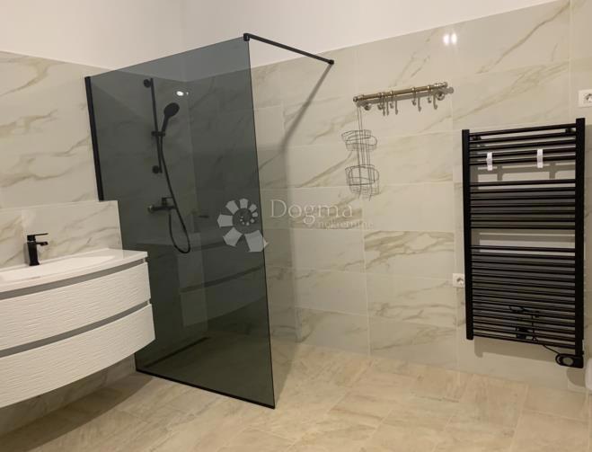 Casa Biograd na Moru, 216m2