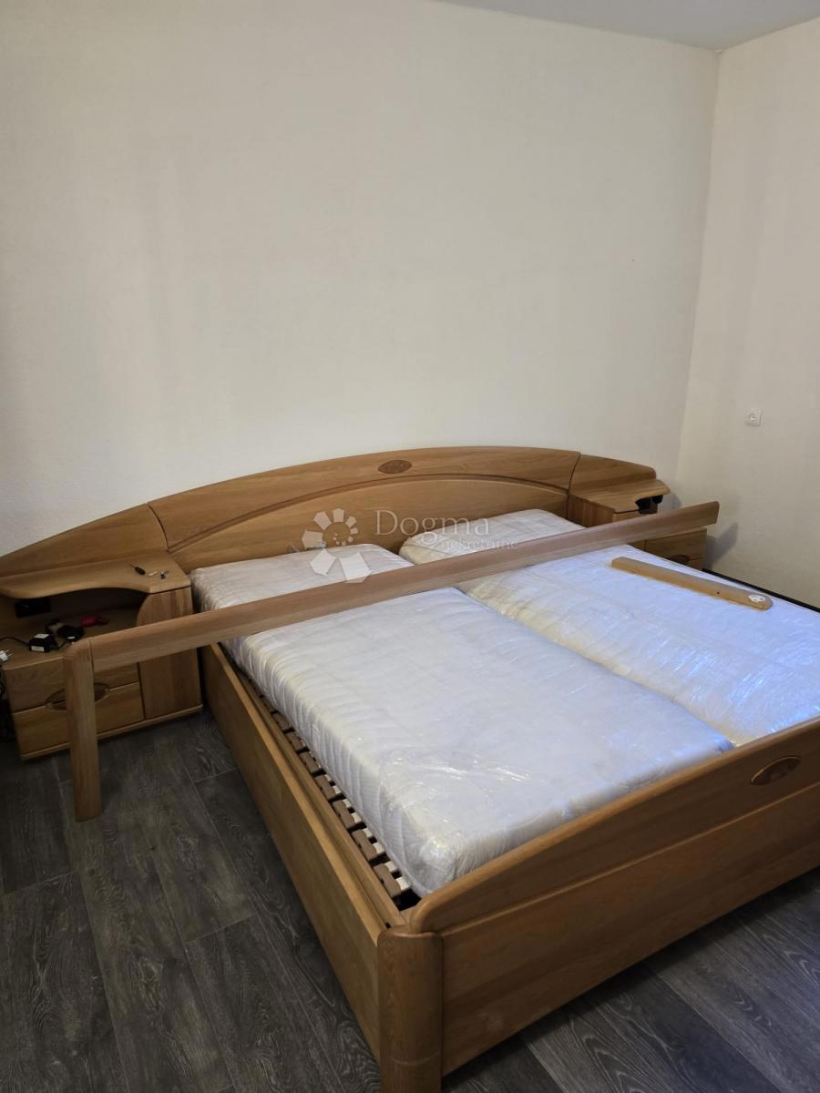 Casa Opatovac, Lovas, 148m2