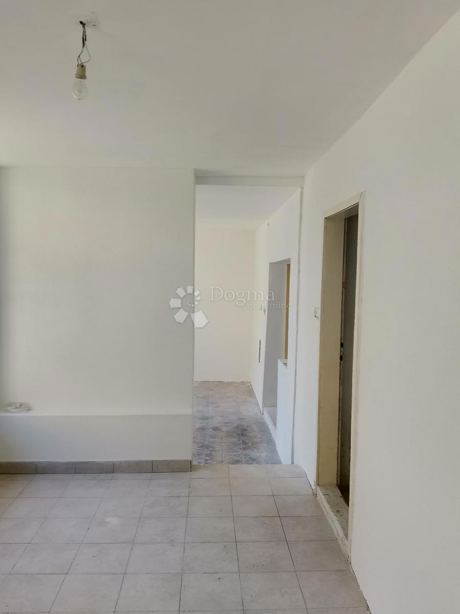 Casa Opatovac, Lovas, 148m2