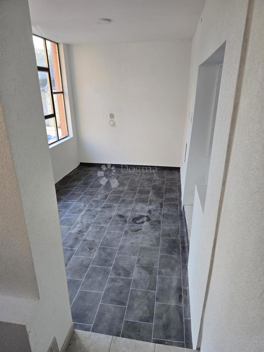 Casa Opatovac, Lovas, 148m2