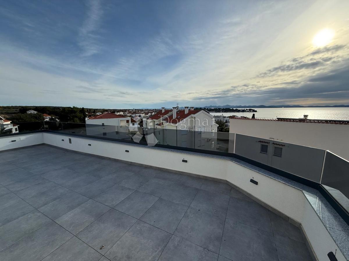 Appartamento Petrčane, Zadar - Okolica, 180m2