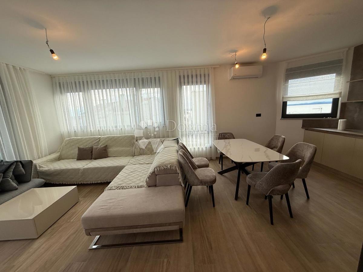 Appartamento Petrčane, Zadar - Okolica, 180m2