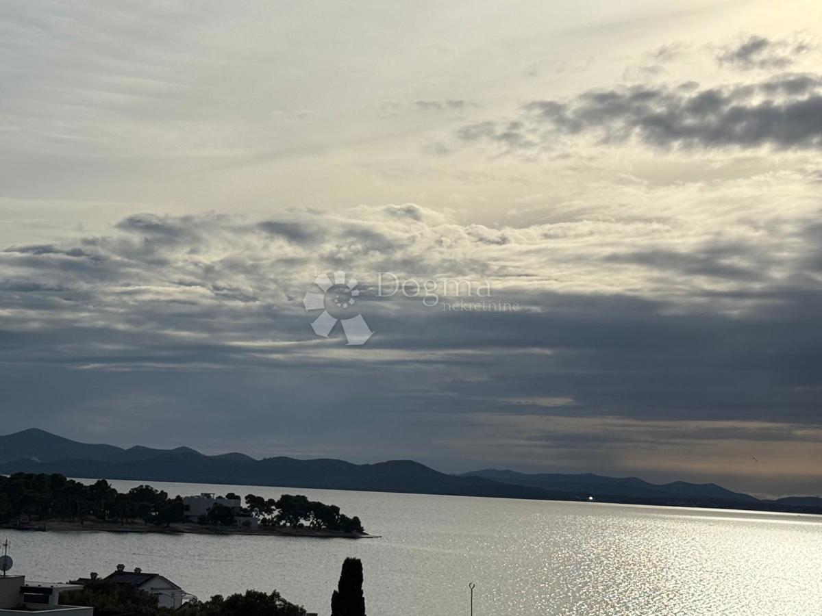 Appartamento Petrčane, Zadar - Okolica, 180m2