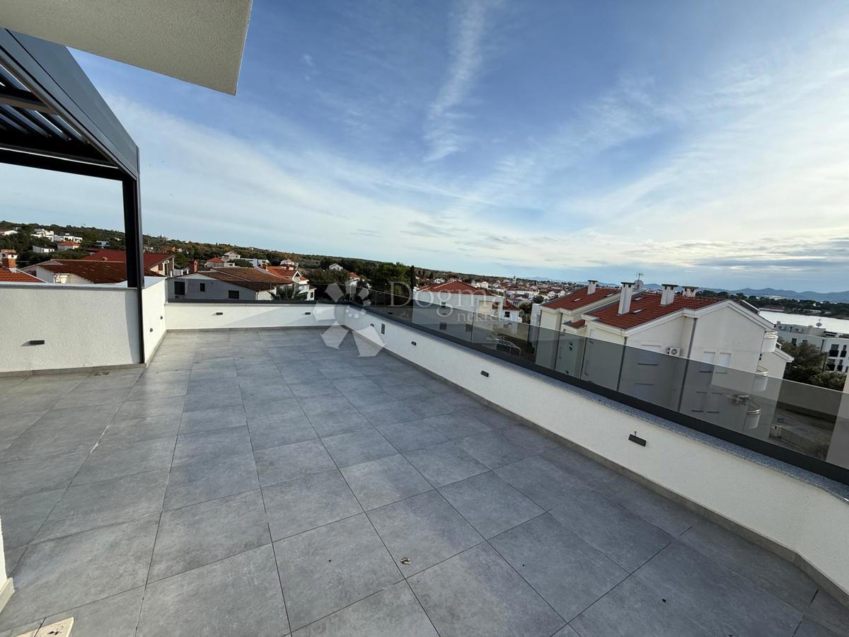 Appartamento Petrčane, Zadar - Okolica, 180m2