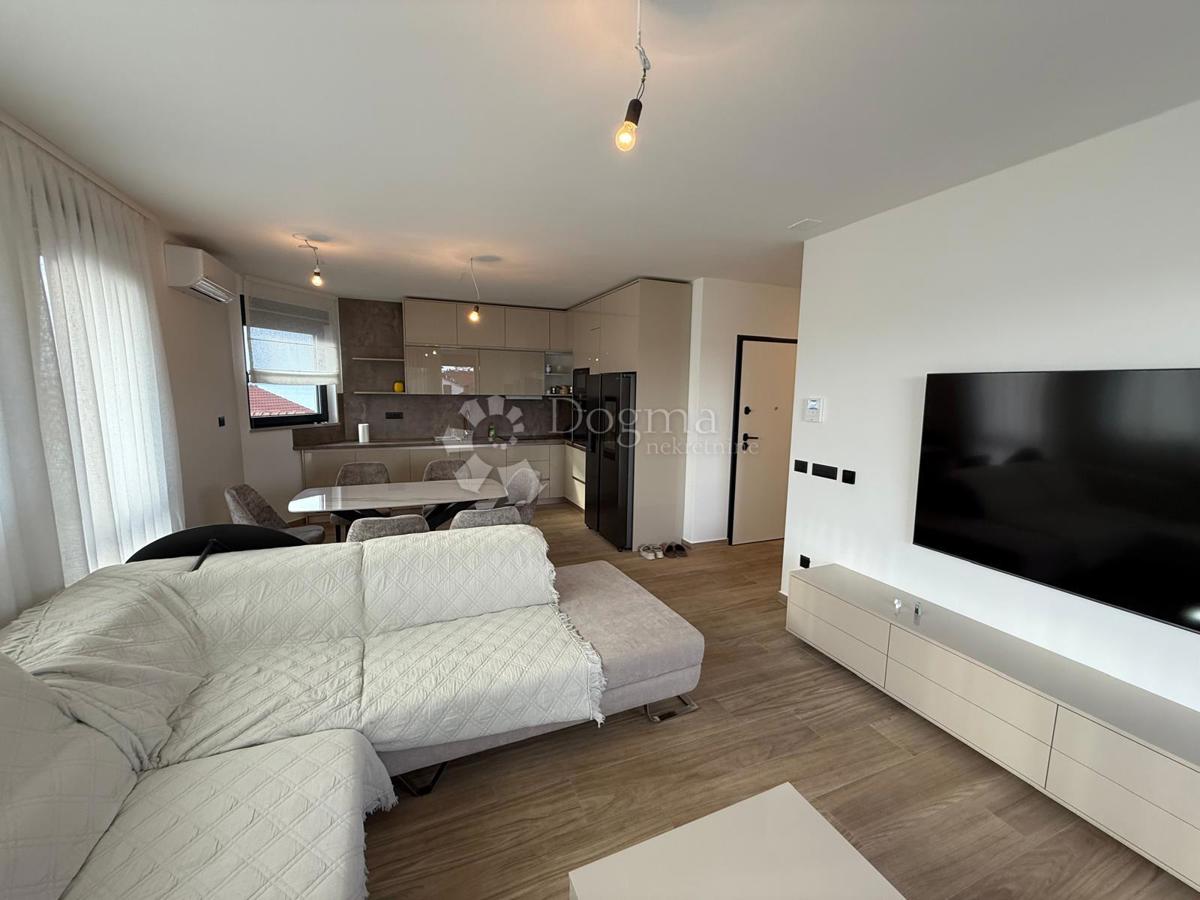 Appartamento Petrčane, Zadar - Okolica, 180m2