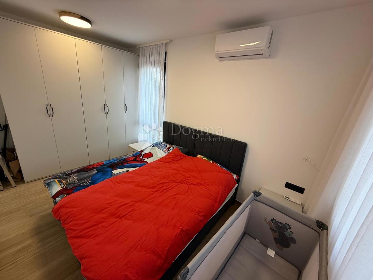 Appartamento Petrčane, Zadar - Okolica, 180m2