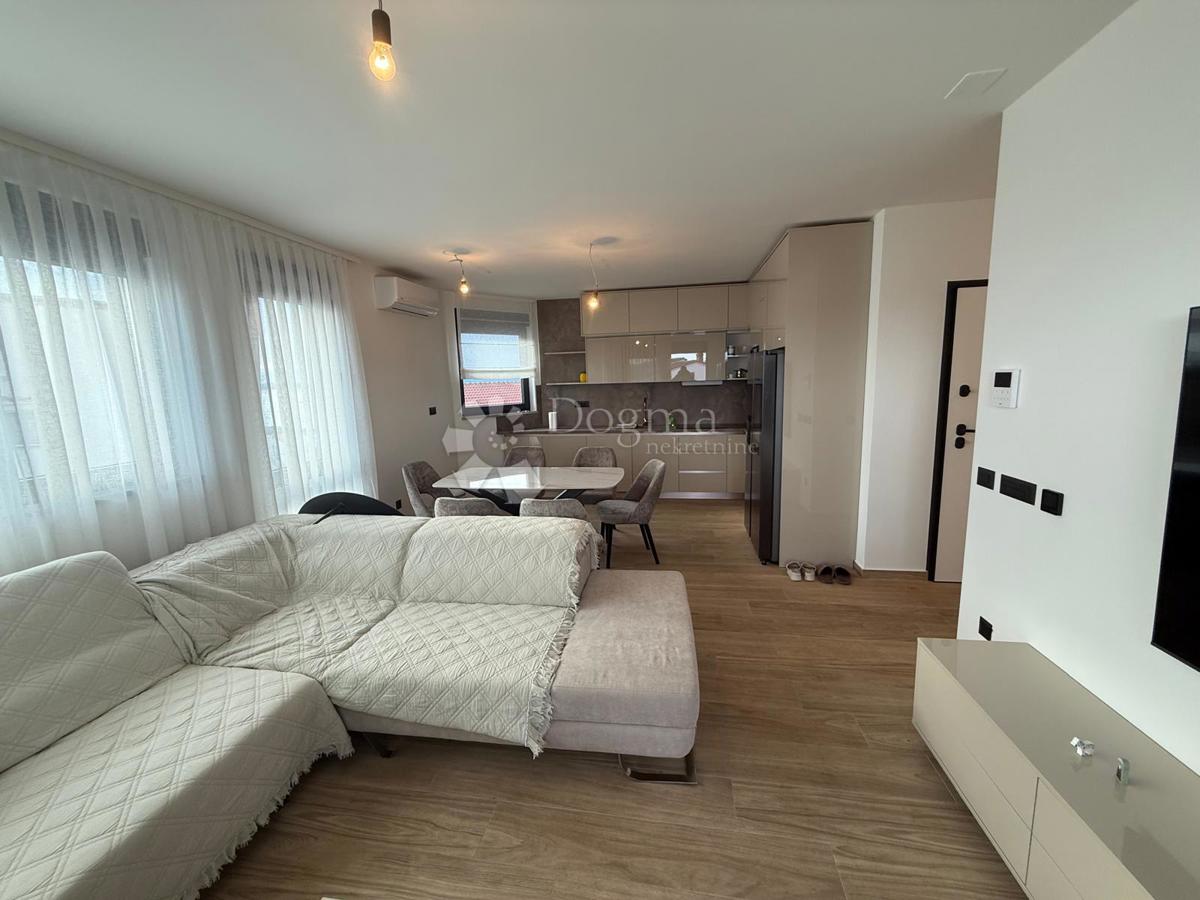 Appartamento Petrčane, Zadar - Okolica, 180m2