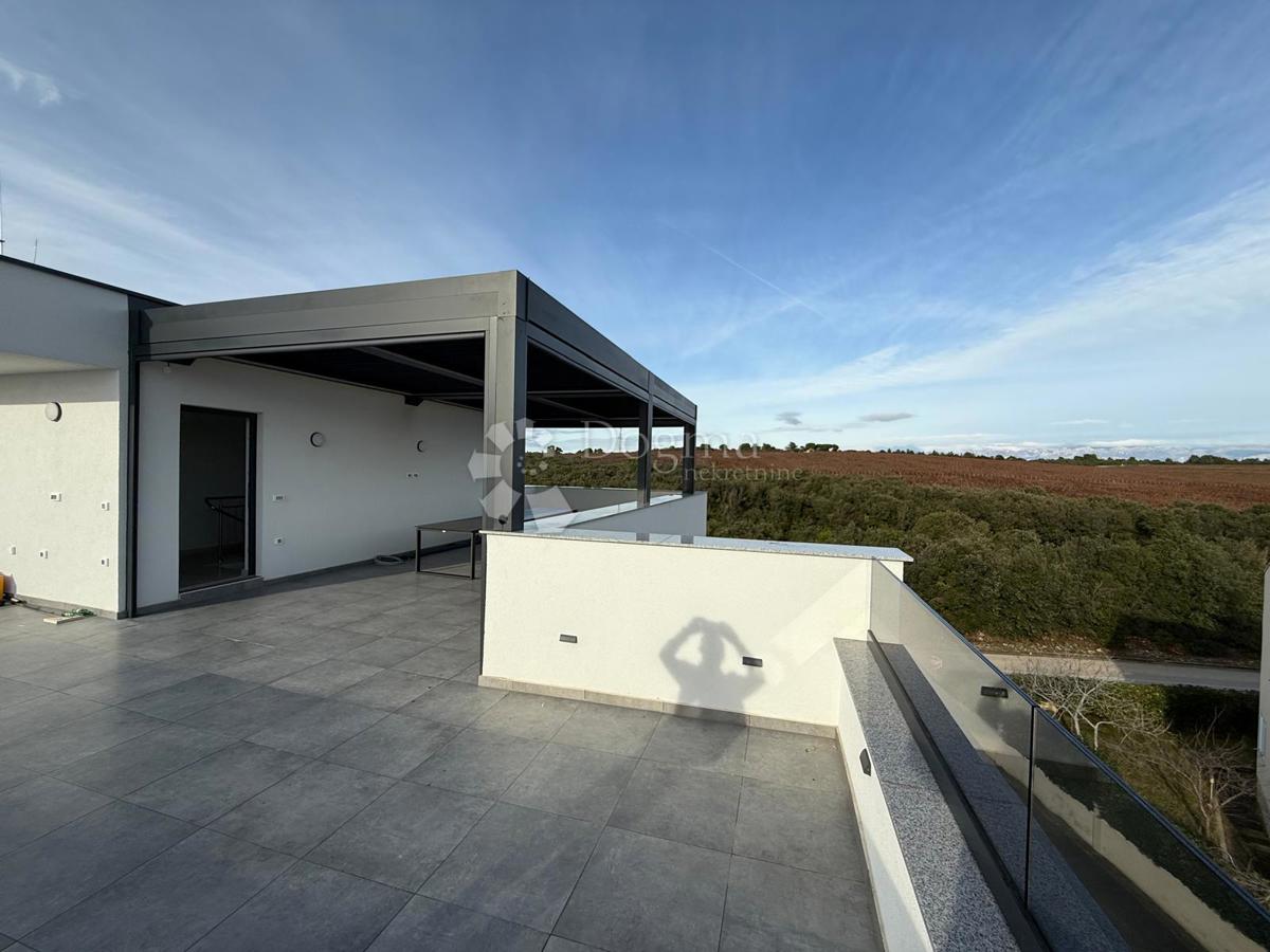 Appartamento Petrčane, Zadar - Okolica, 180m2