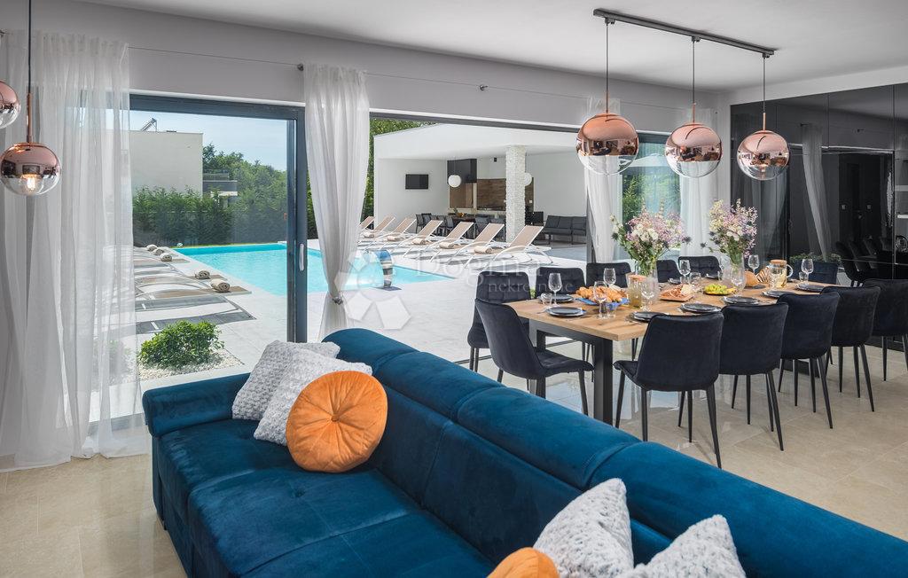 Casa Svetvinčenat, 308m2