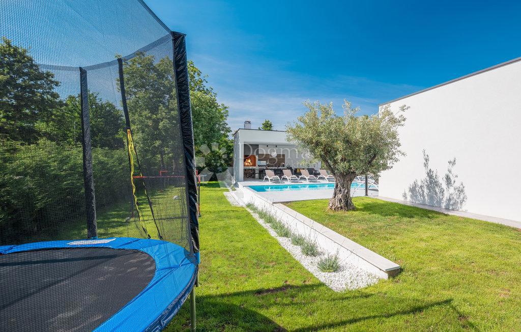 Casa Svetvinčenat, 308m2