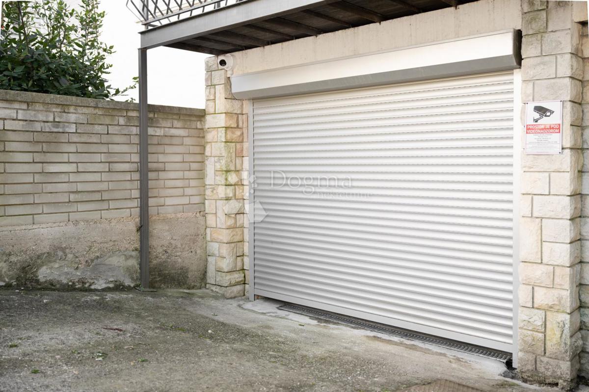 Allogio Sv. Polikarp / Sisplac, Pula, 157m2