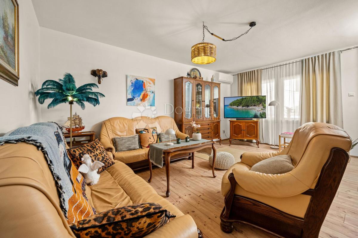 Allogio Sv. Polikarp / Sisplac, Pula, 157m2