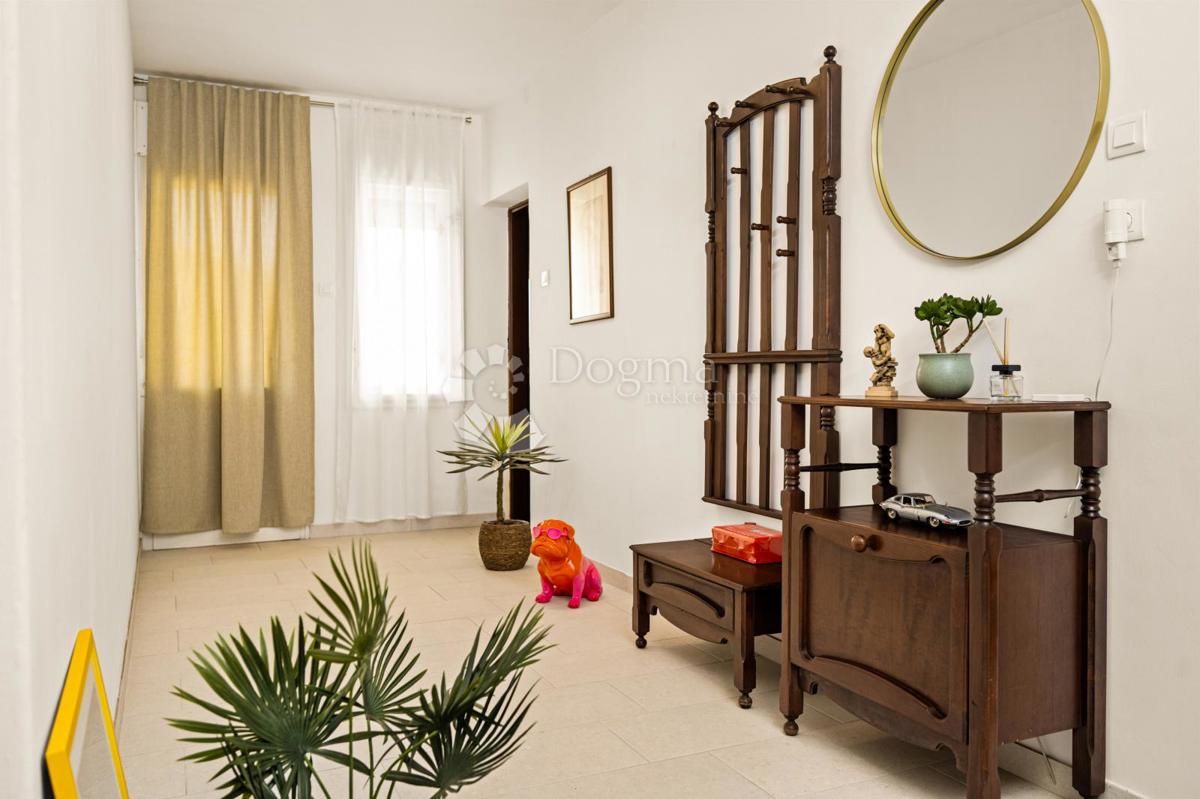 Allogio Sv. Polikarp / Sisplac, Pula, 157m2