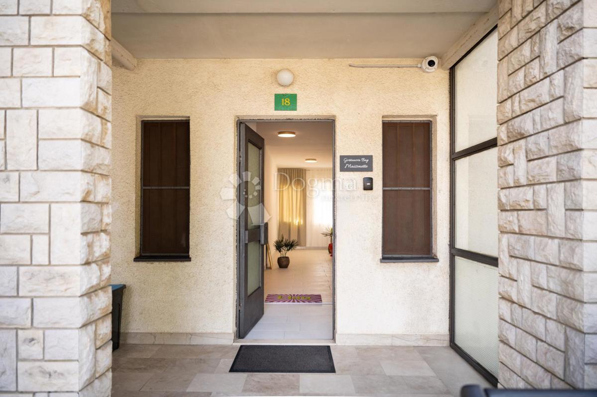 Allogio Sv. Polikarp / Sisplac, Pula, 157m2