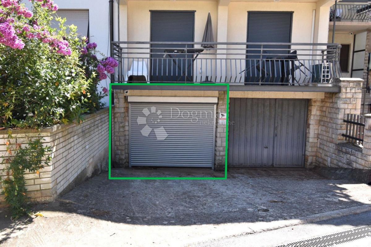 Allogio Sv. Polikarp / Sisplac, Pula, 157m2