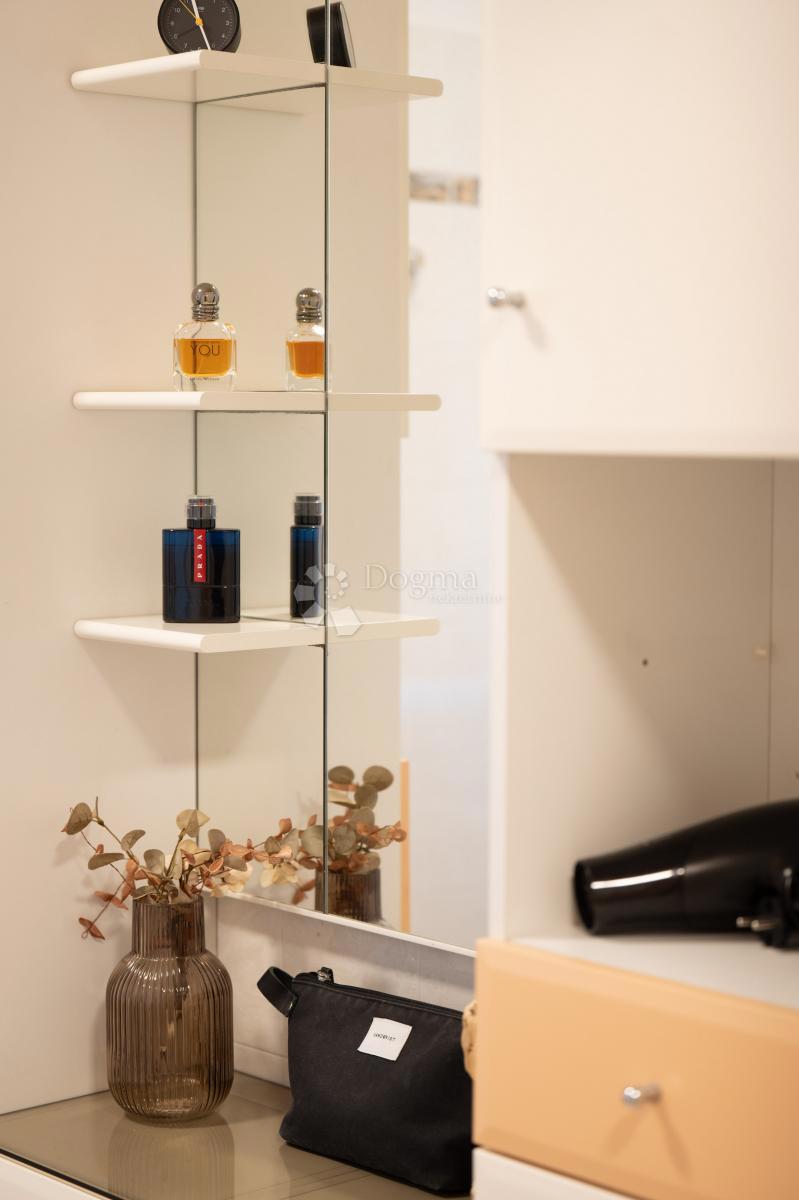 Allogio Sv. Polikarp / Sisplac, Pula, 157m2