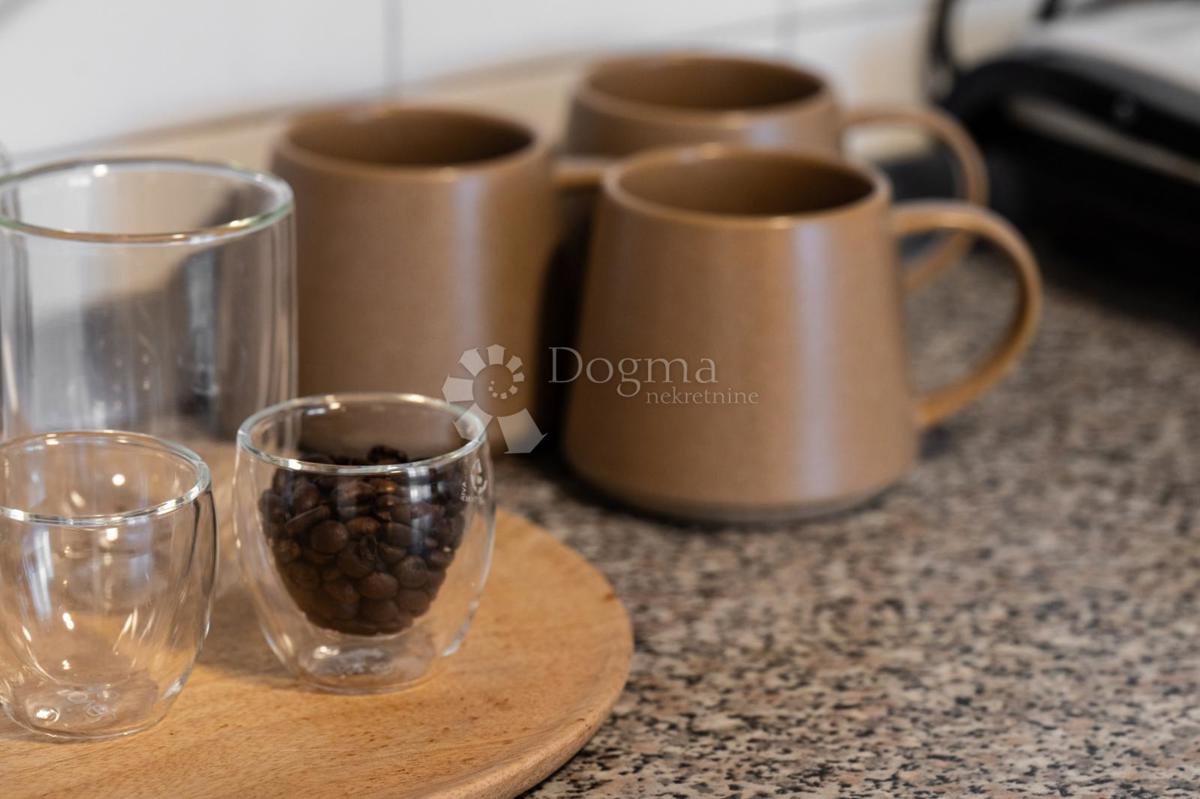 Allogio Sv. Polikarp / Sisplac, Pula, 157m2