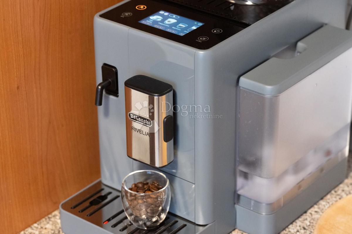 Allogio Sv. Polikarp / Sisplac, Pula, 157m2