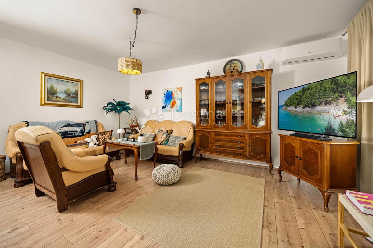 Allogio Sv. Polikarp / Sisplac, Pula, 157m2