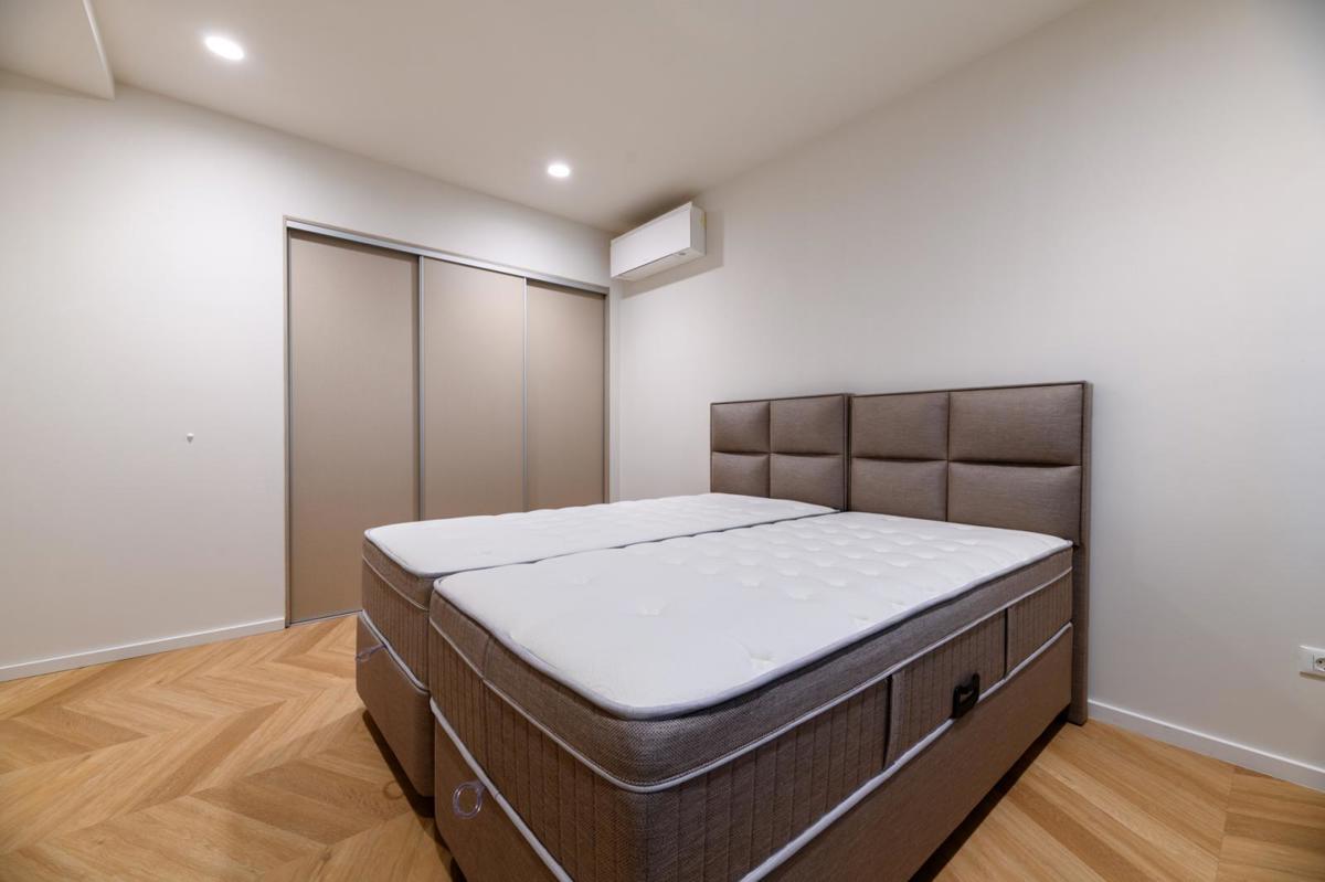 CENTRO DI ZAGABRIA, APPARTAMENTO DI LUSSO RECENTEMENTE RISTRUTTURATO