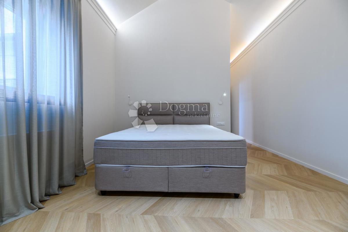 CENTRO DI ZAGABRIA, APPARTAMENTO DI LUSSO RECENTEMENTE RISTRUTTURATO