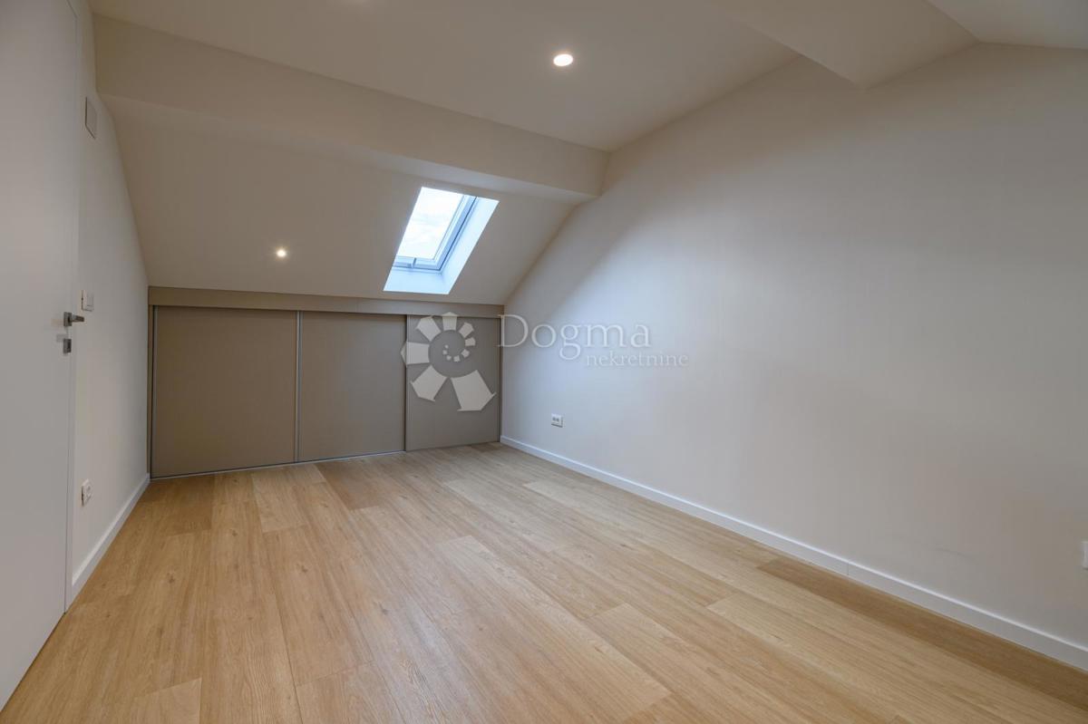 CENTRO DI ZAGABRIA, APPARTAMENTO DI LUSSO RECENTEMENTE RISTRUTTURATO