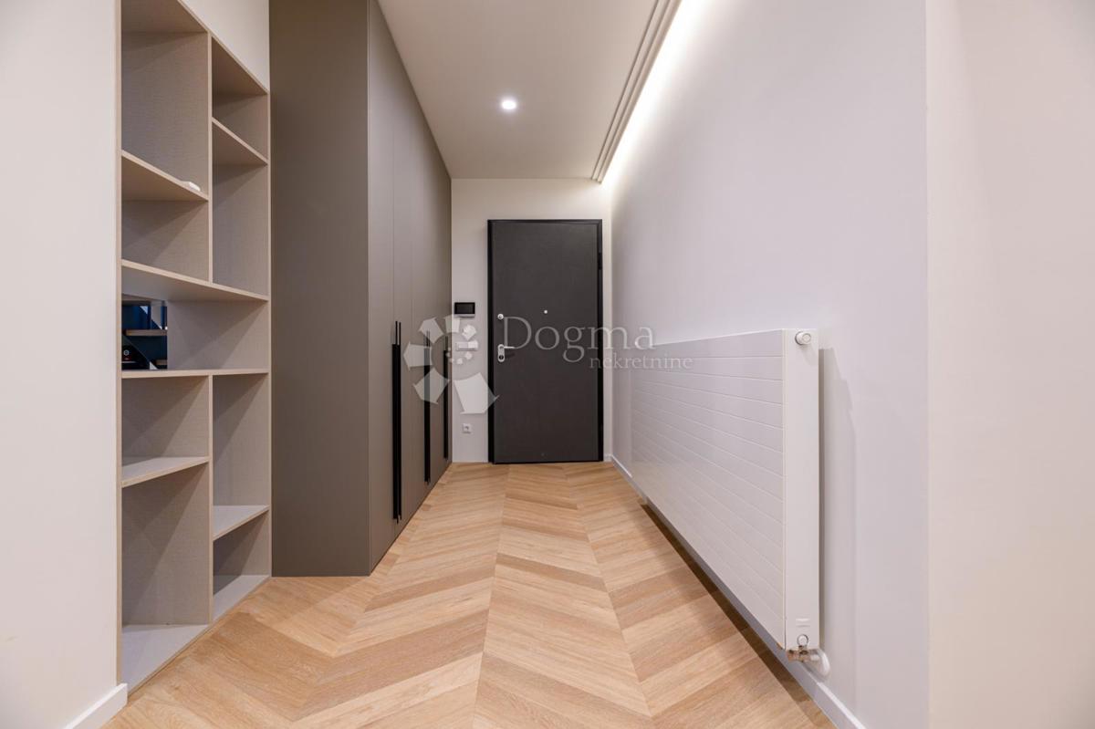 CENTRO DI ZAGABRIA, APPARTAMENTO DI LUSSO RECENTEMENTE RISTRUTTURATO