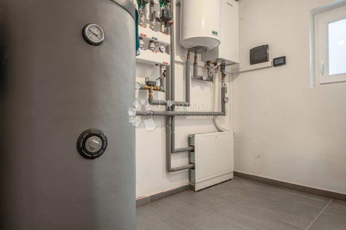 Casa Vlaškovec, Jastrebarsko - Okolica, 217m2