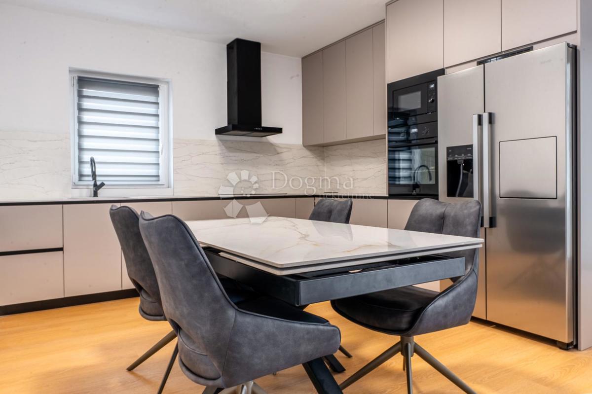 Casa Vlaškovec, Jastrebarsko - Okolica, 217m2