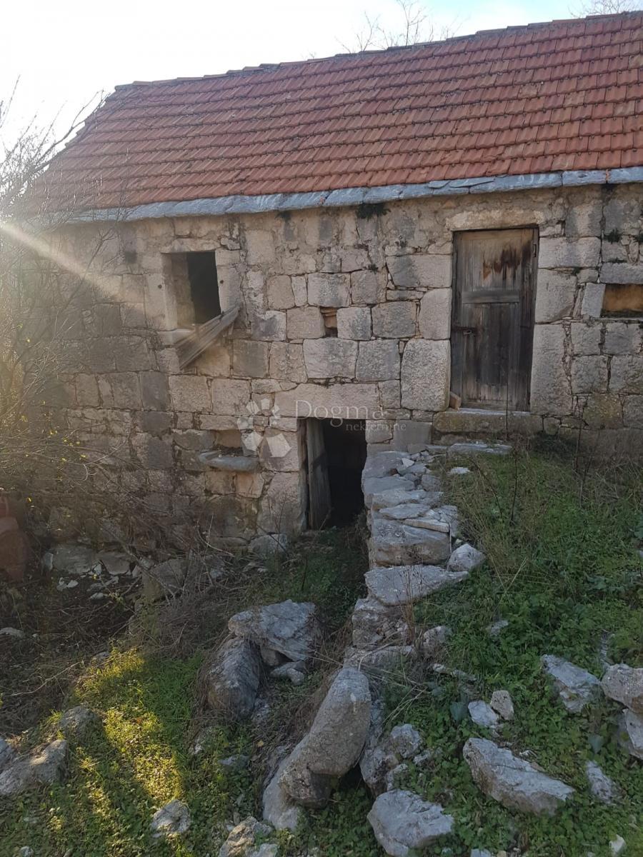 Terreno edificabile Korušce, Klis, 3.500m2