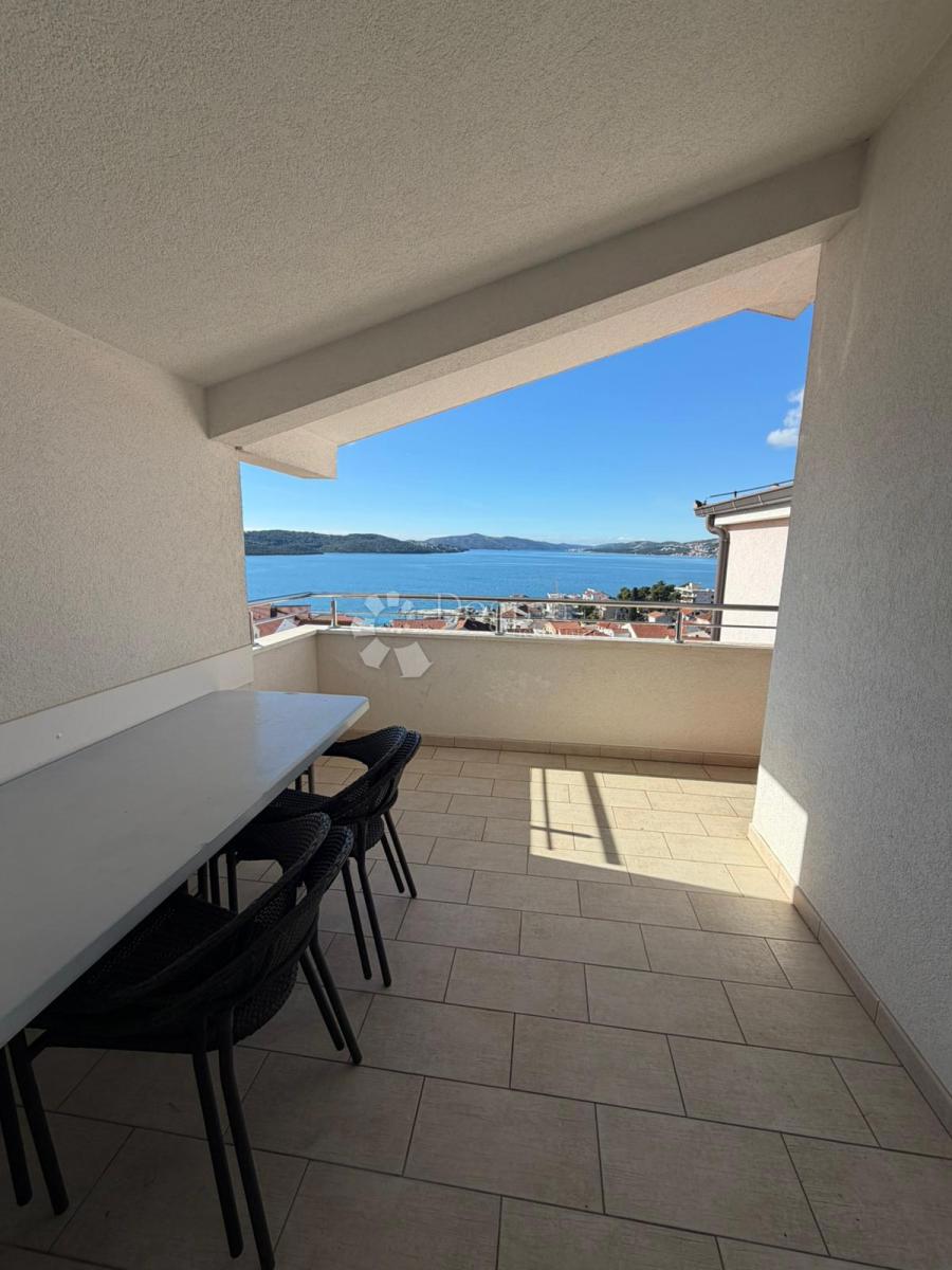 Allogio Okrug Gornji, Okrug, 72m2