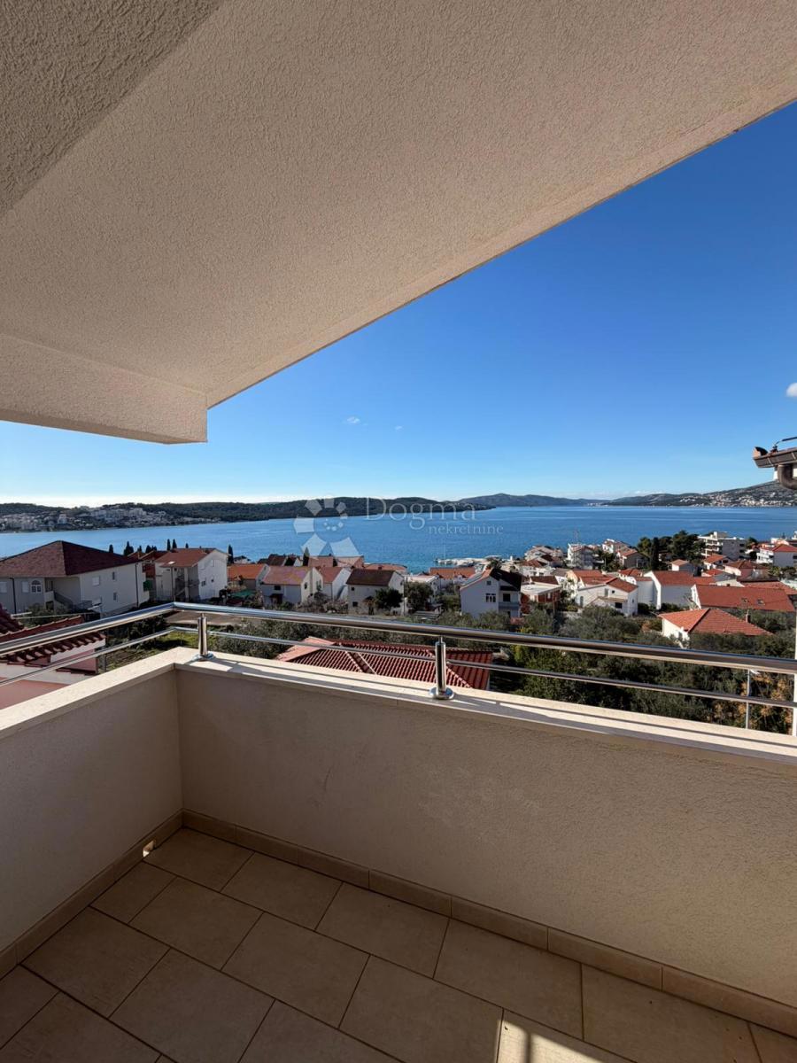 Allogio Okrug Gornji, Okrug, 72m2