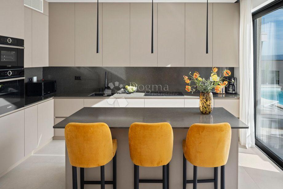 Casa Jesenice, Dugi Rat, 105m2