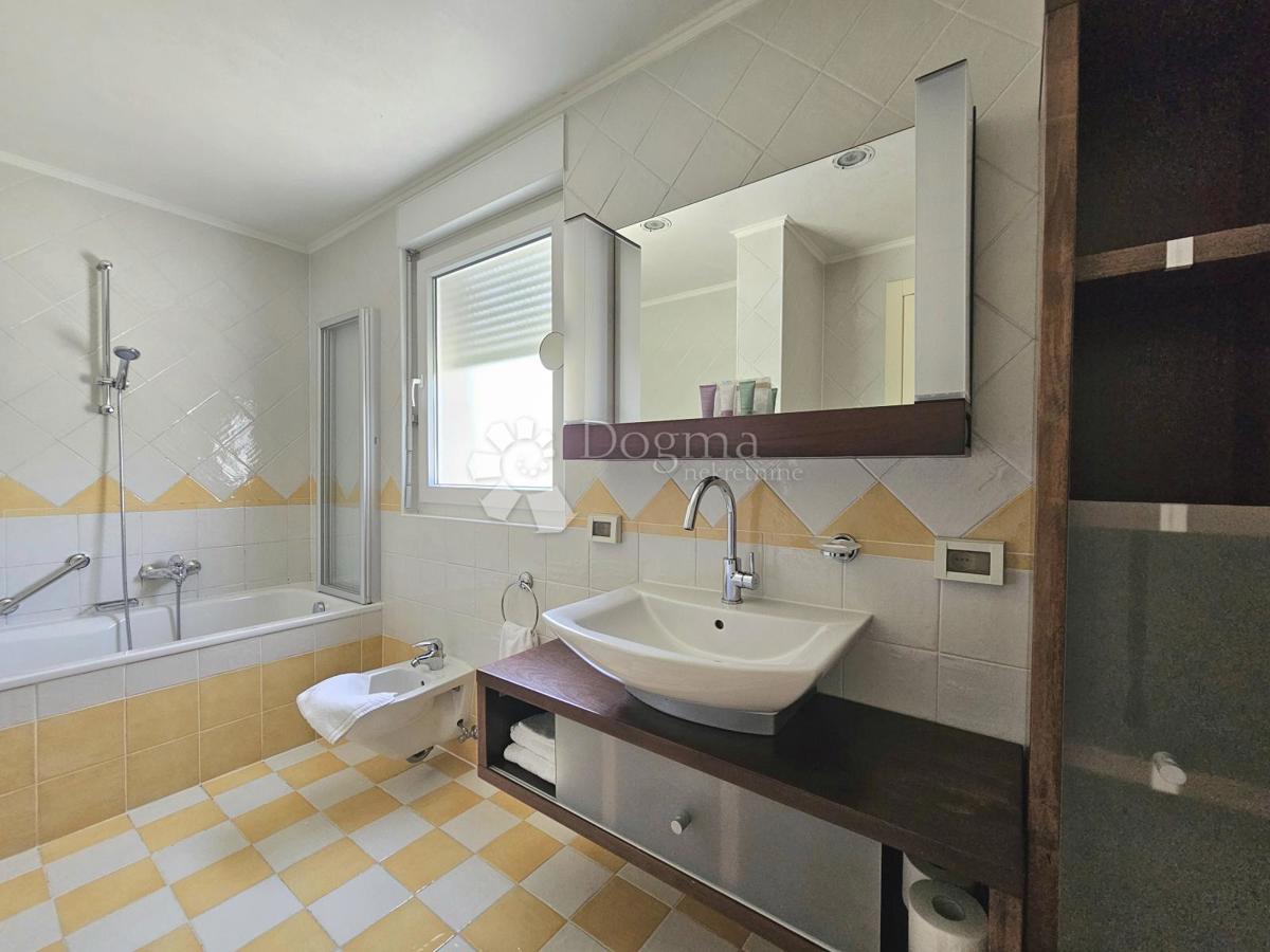 Appartamento Savudrija, Umag, 121m2