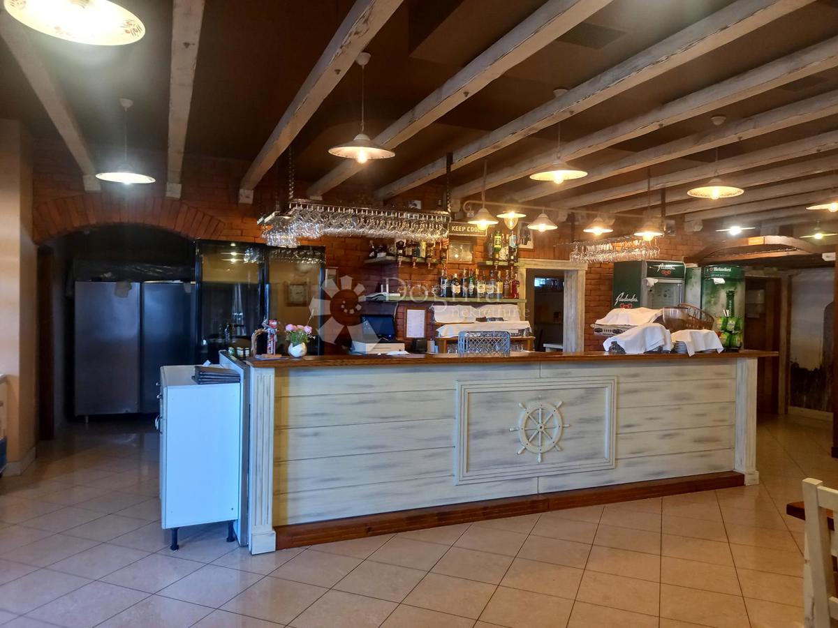 Locale commerciale Zaton, Nin, 285m2