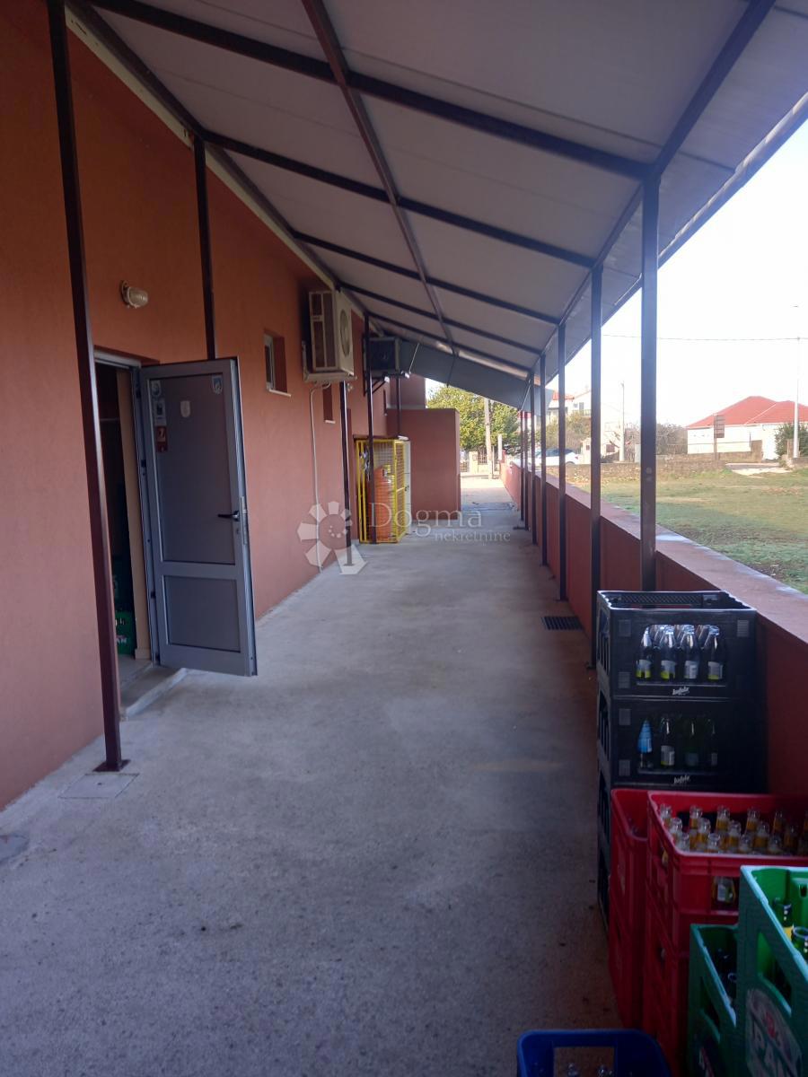 Locale commerciale Zaton, Nin, 285m2