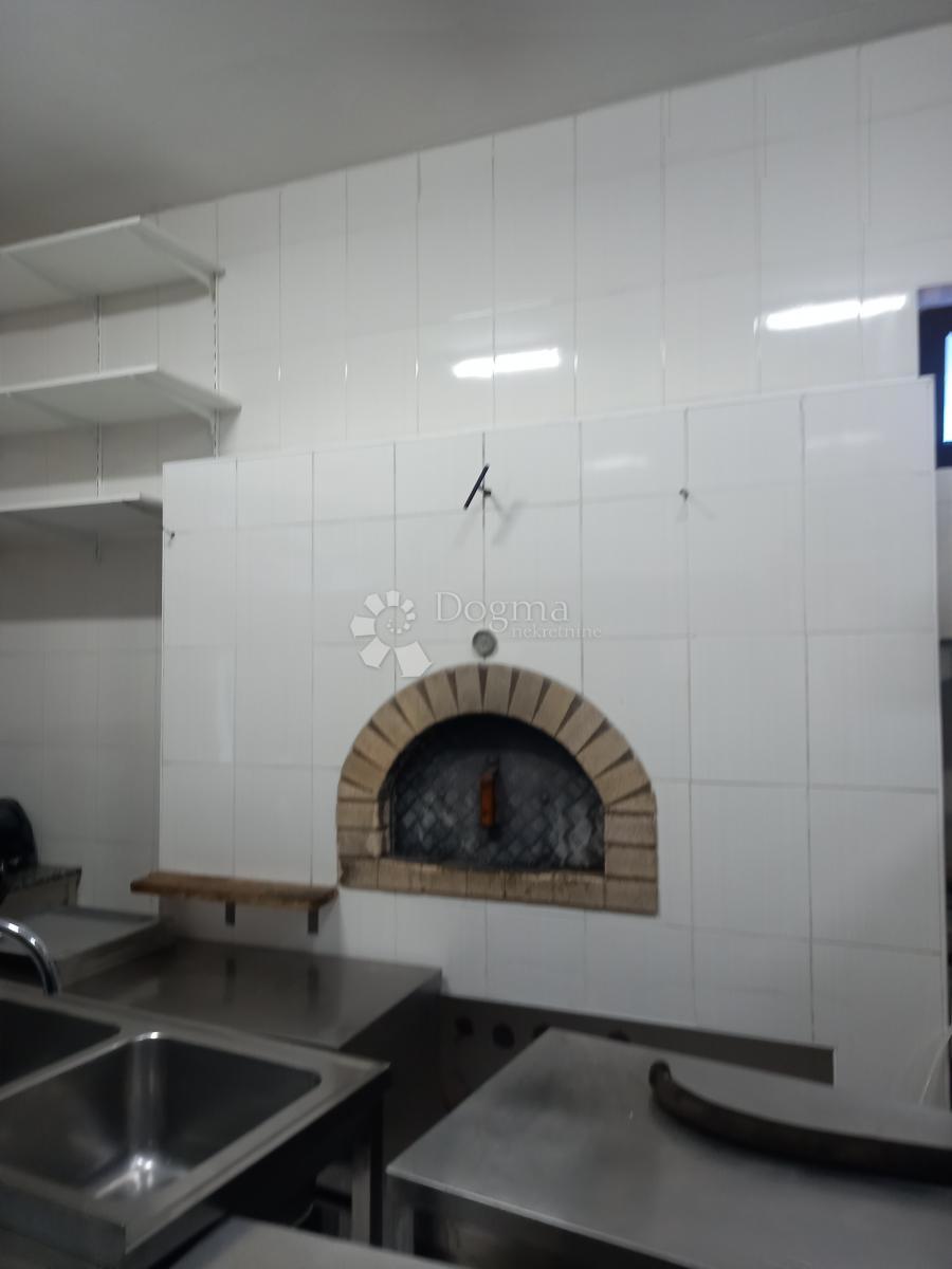 Locale commerciale Zaton, Nin, 285m2